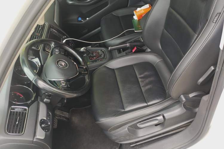 Used Volkswagen Sagitar 2018 1.6L Automatic Comfort Model Left Front Seat