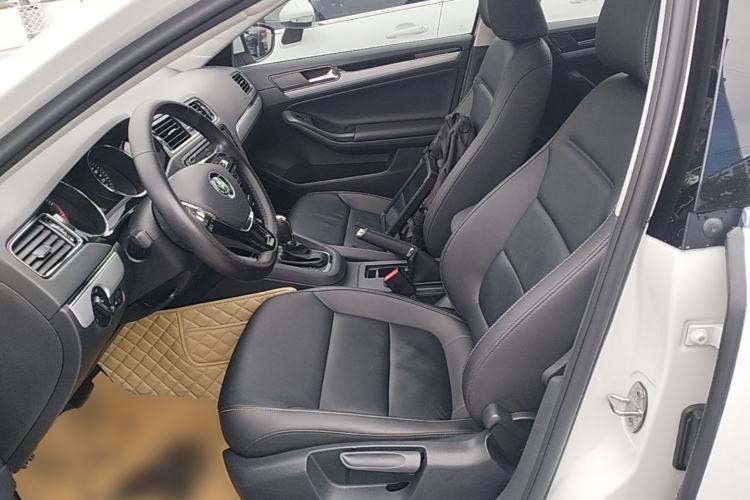 Used Volkswagen Sagitar 2018 280TSI DSG Comfort Model Left Front Seat
