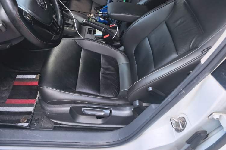 Used Volkswagen Sagitar 2018 1.6L Automatic Comfort Model Left Front Seat