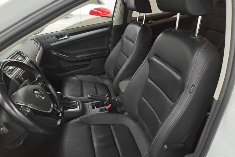 Used Volkswagen Sagitar 2018 280TSI DSG Ignite Edition Left Front Seat