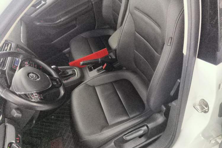 Used Volkswagen Sagitar 2018 280TSI DSG Ignite Edition Left Front Seat