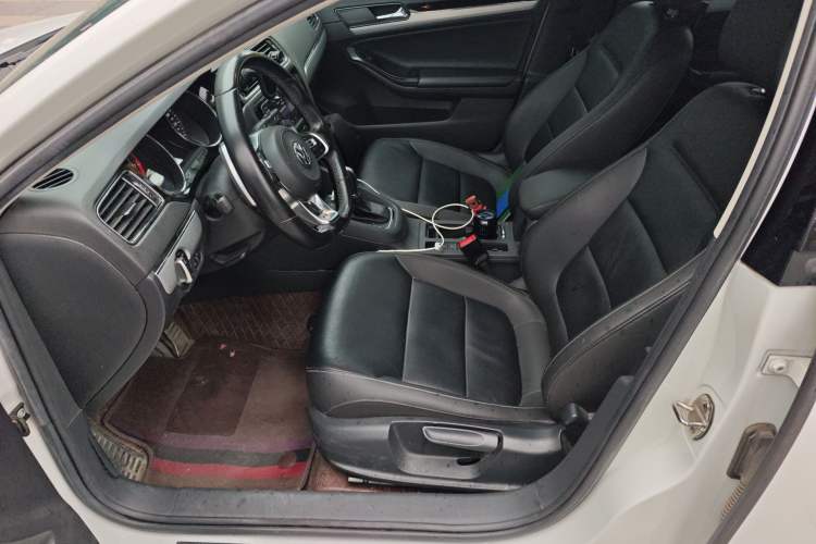 Used Volkswagen Sagitar 2018 280TSI DSG Ignite Edition Left Front Seat