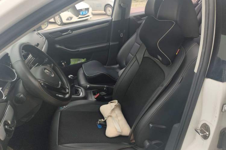 Used Volkswagen Sagitar 2018 1.6L Manual Comfort Model Left Front Seat