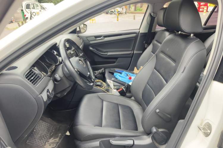 Used Volkswagen Sagitar 2018 1.6L Automatic Comfort Model Left Front Seat