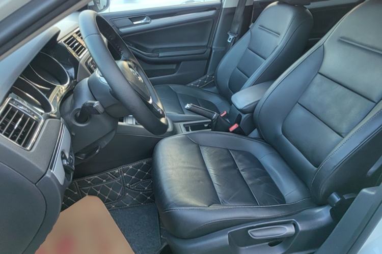 Used Volkswagen Sagitar 2018 1.6L Automatic Comfort Model Left Front Seat