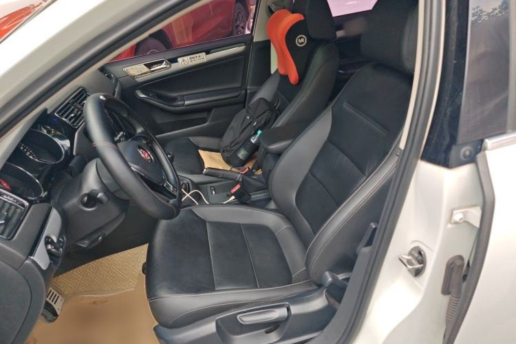 Used Volkswagen Sagitar 2018 1.6L Manual Comfort Model Left Front Seat