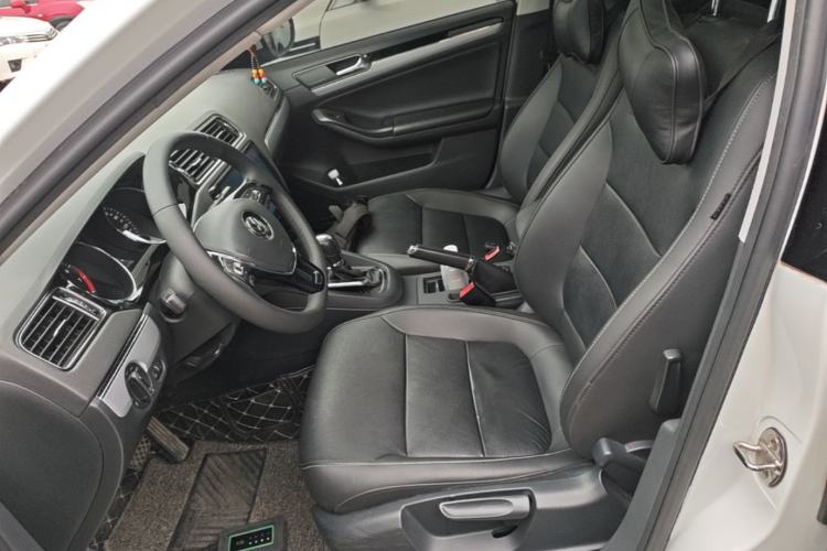 Used Volkswagen Sagitar 2018 180TSI DSG Prestige Edition Left Front Seat
