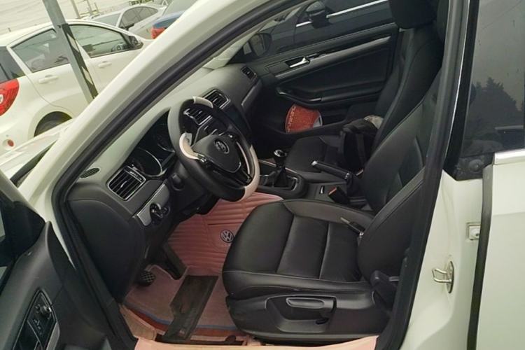 Used Volkswagen Sagitar 2018 1.6L Manual Comfort Model Left Front Seat