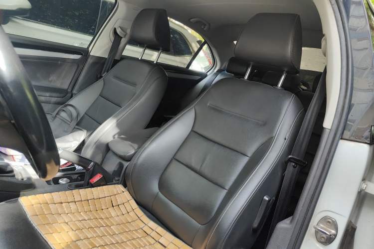 Used Volkswagen Sagitar 2018 1.6L Automatic Comfort Model Left Front Seat