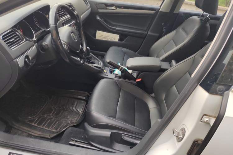 Used Volkswagen Sagitar 2018 280TSI DSG Comfort Model Left Front Seat