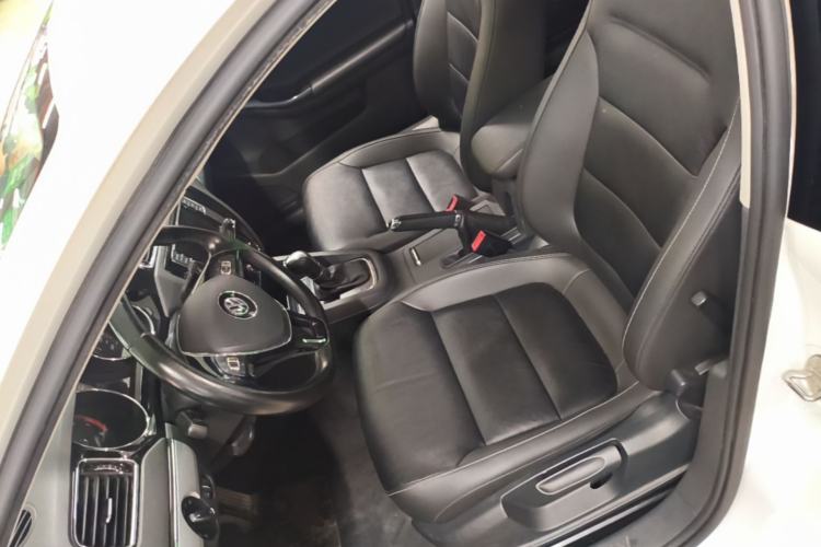 Used Volkswagen Sagitar 2018 1.6L Automatic Comfort Model Left Front Seat