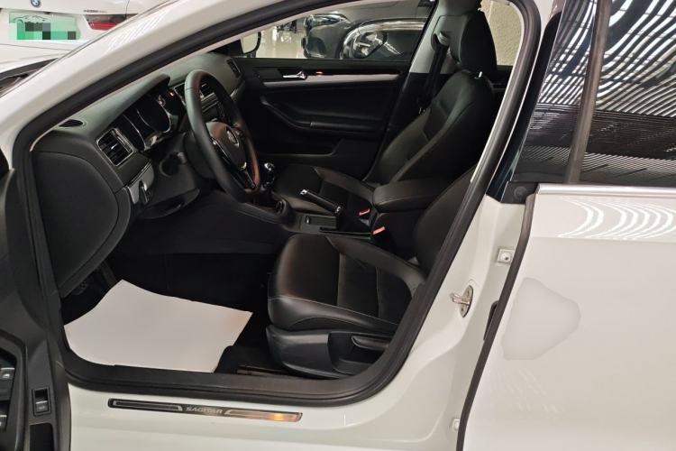 Used Volkswagen Sagitar 2018 1.6L Manual Comfort Model Left Front Seat