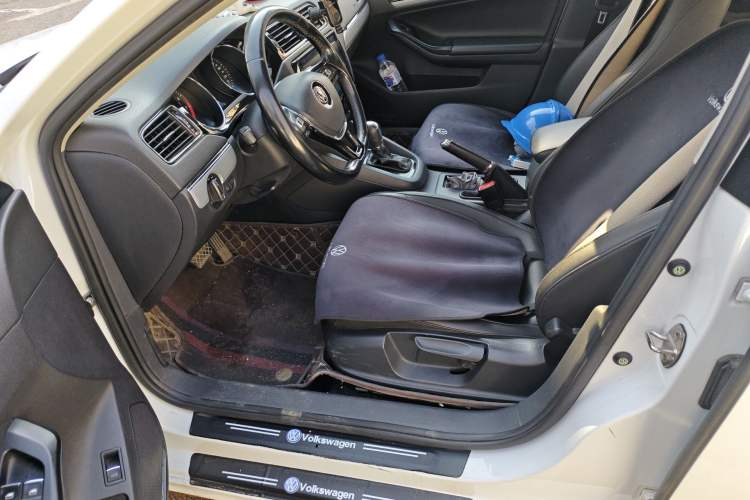 Used Volkswagen Sagitar 2018 1.6L Automatic Comfort Model Left Front Seat
