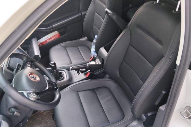 Used Volkswagen Sagitar 2018 1.6L Manual Comfort Model Left Front Seat