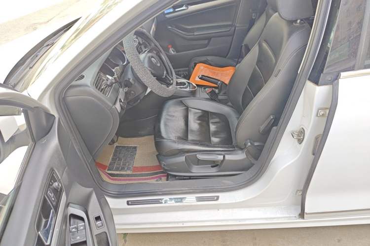 Used Volkswagen Sagitar 2018 1.6L Automatic Comfort Model Left Front Seat