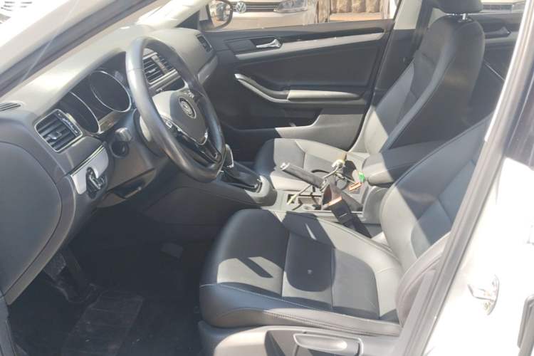 Used Volkswagen Sagitar 2018 1.6L Automatic Comfort Model Left Front Seat
