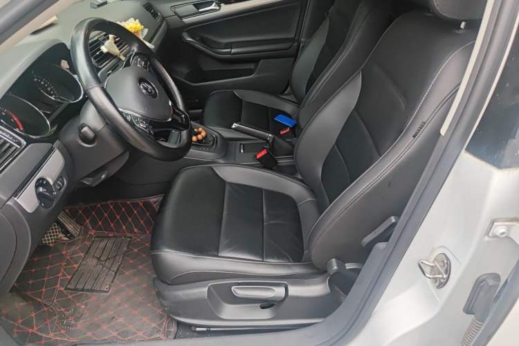 Used Volkswagen Sagitar 2018 1.6L Automatic Comfort Model Left Front Seat