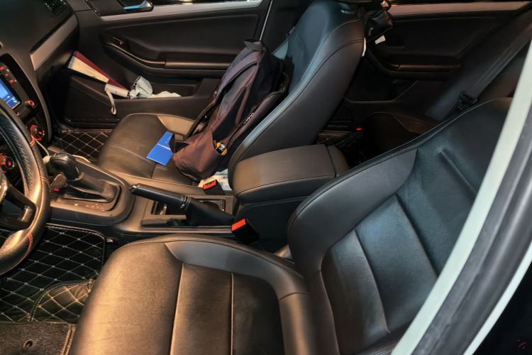 Used Volkswagen Sagitar 2018 180TSI DSG Prestige Edition Left Front Seat