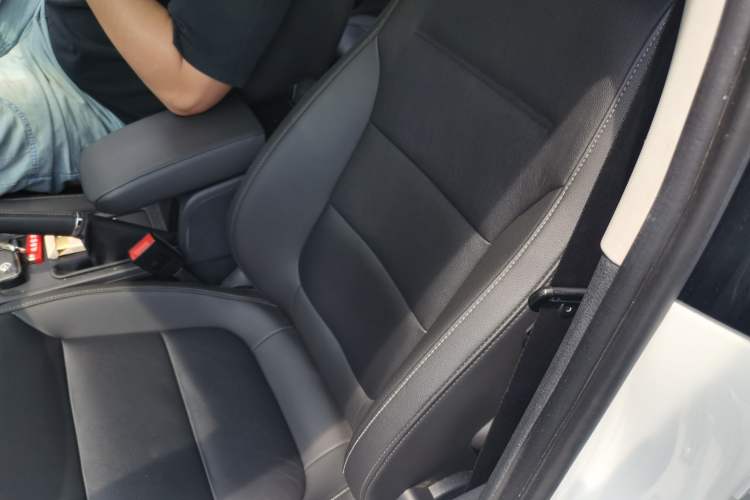 Used Volkswagen Sagitar 2018 280TSI DSG Ignite Edition Left Front Seat