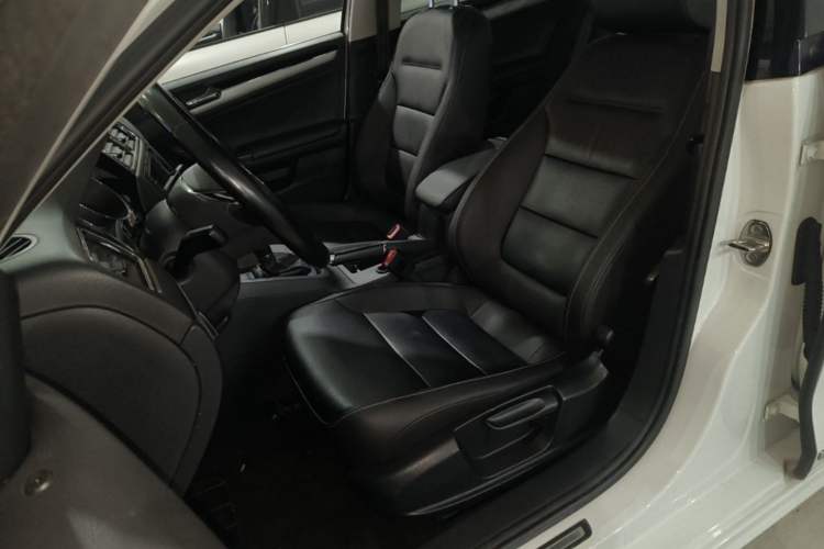 Used Volkswagen Sagitar 2018 1.6L Automatic Comfort Model Left Front Seat
