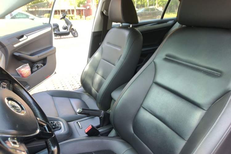 Used Volkswagen Sagitar 2018 1.6L Automatic Comfort Model Left Front Seat