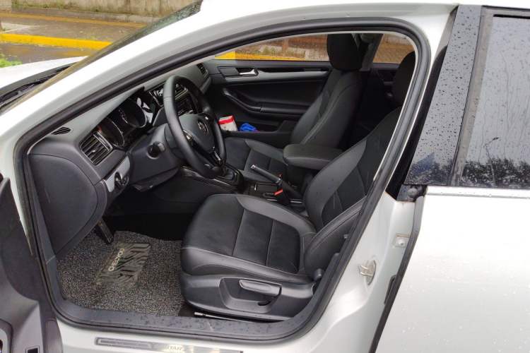 Used Volkswagen Sagitar 2018 280TSI DSG Ignite Edition Left Front Seat