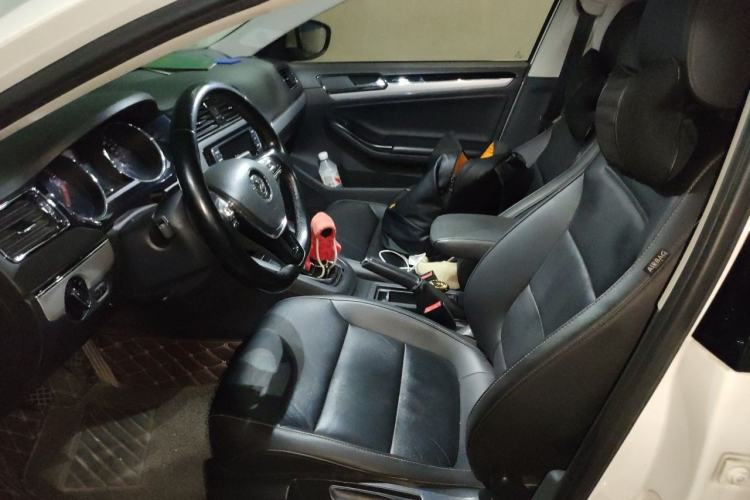 Used Volkswagen Sagitar 2018 1.6L Manual Comfort Model Left Front Seat
