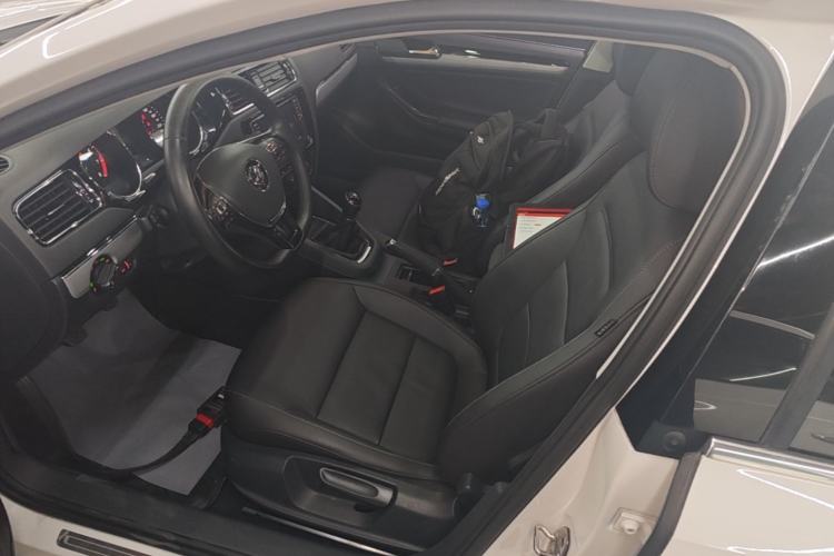 Used Volkswagen Sagitar 2018 1.6L Manual Comfort Model Left Front Seat