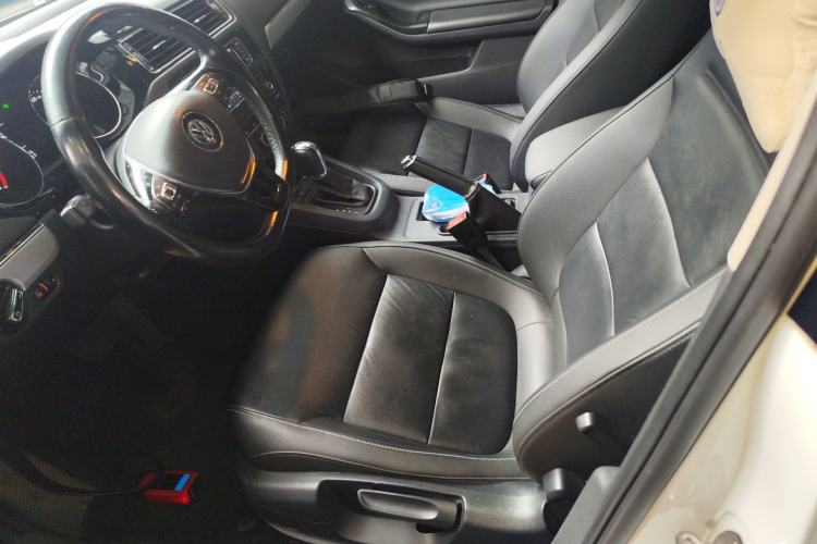 Used Volkswagen Sagitar 2018 280TSI DSG Ignite Edition Left Front Seat