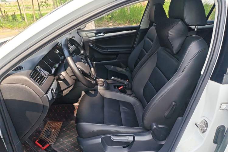 Used Volkswagen Sagitar 2018 1.6L Automatic Comfort Model Left Front Seat