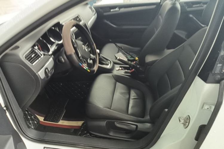 Used Volkswagen Sagitar 2018 1.6L Automatic Comfort Model Left Front Seat
