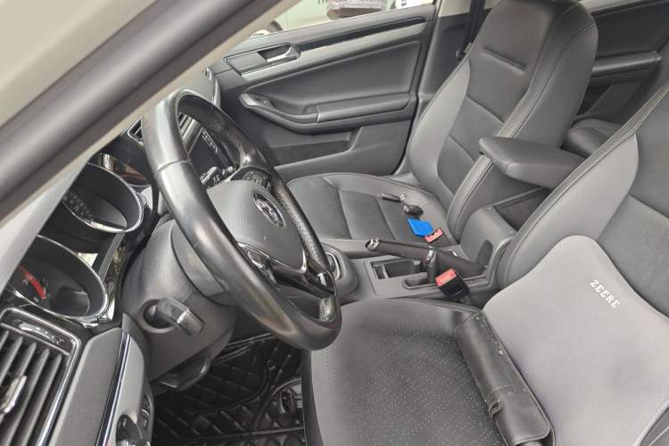 Used Volkswagen Sagitar 2018 1.6L Automatic Comfort Model Left Front Seat