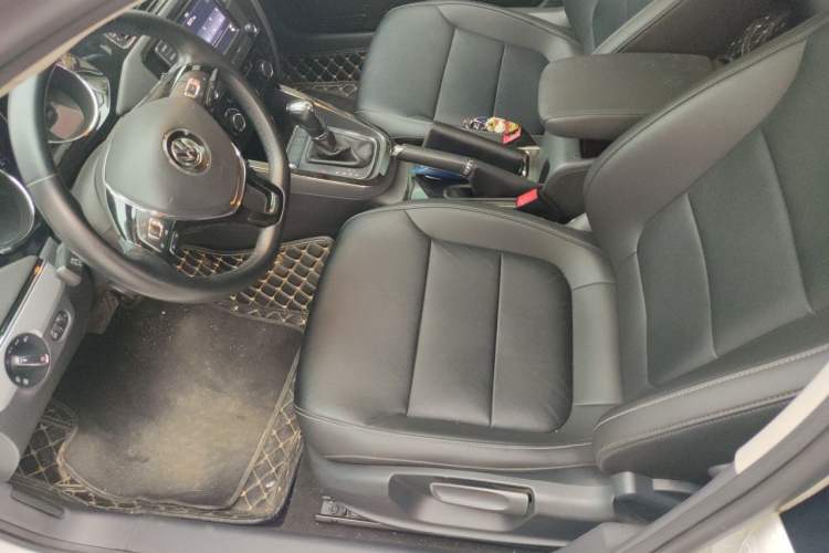 Used Volkswagen Sagitar 2018 1.6L Automatic Comfort Model Left Front Seat