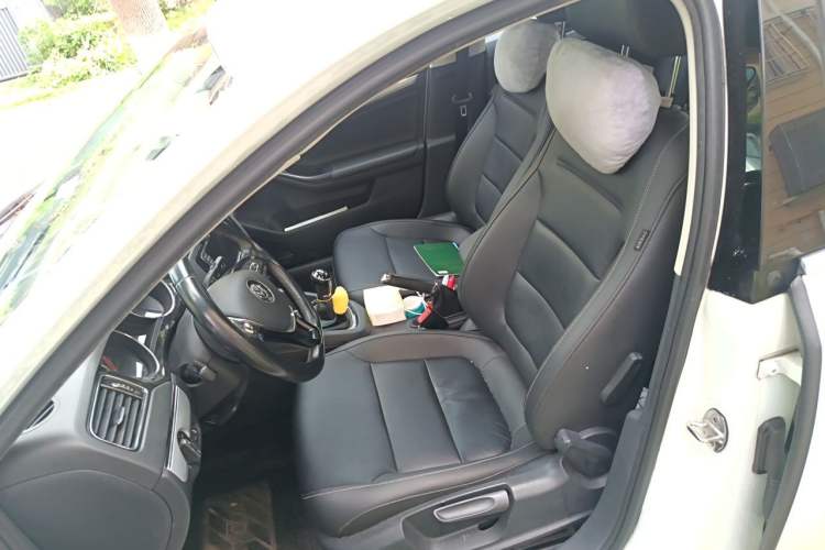 Used Volkswagen Sagitar 2018 1.6L Manual Comfort Model Left Front Seat