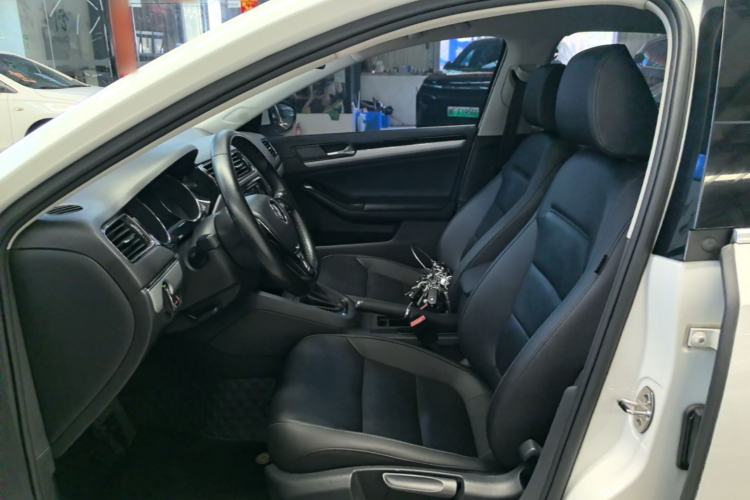 Used Volkswagen Sagitar 2018 1.6L Automatic Comfort Model Left Front Seat