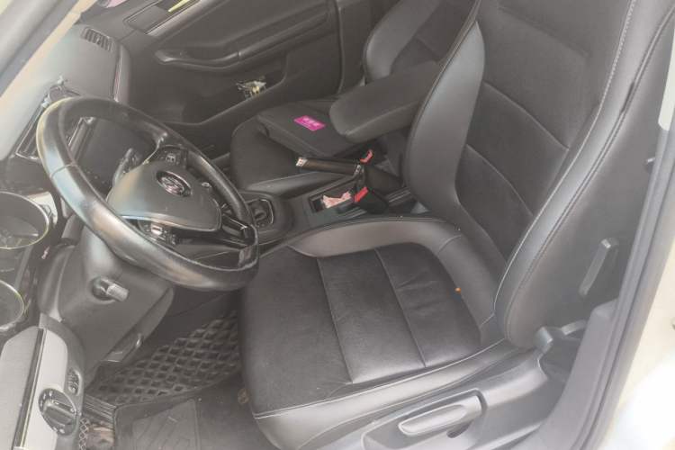 Used Volkswagen Sagitar 2018 180TSI DSG Prestige Edition Left Front Seat