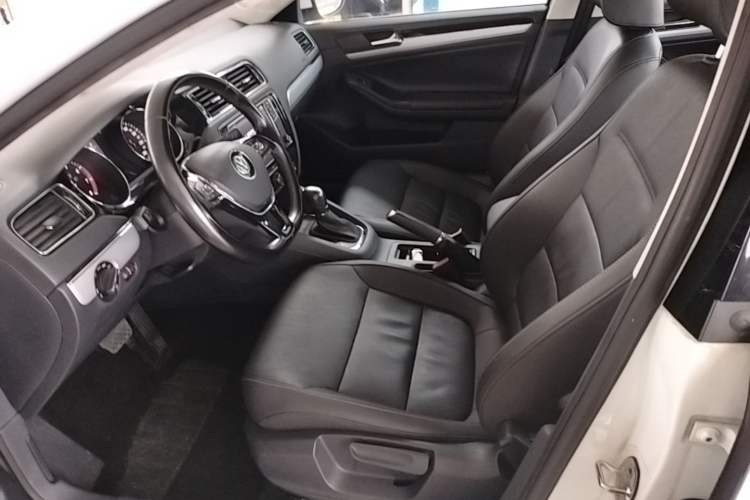 Used Volkswagen Sagitar 2018 1.6L Automatic Comfort Model Left Front Seat