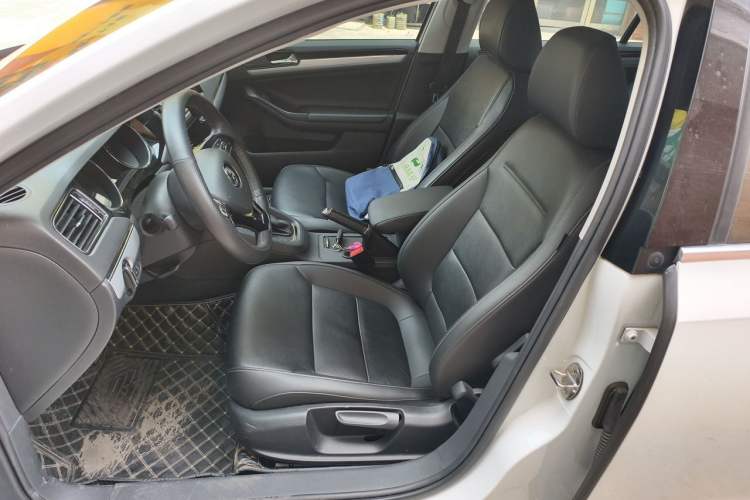 Used Volkswagen Sagitar 2018 1.6L Automatic Comfort Model Left Front Seat