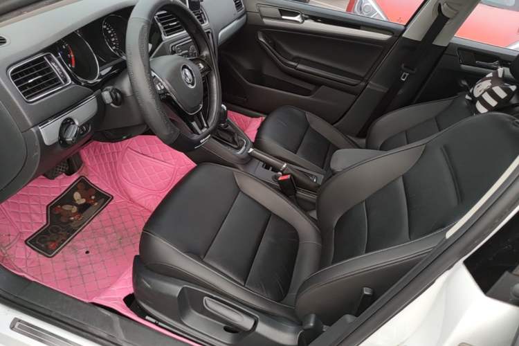 Used Volkswagen Sagitar 2018 1.6L Automatic Comfort Model Left Front Seat