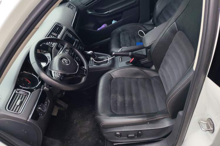 Used Volkswagen Sagitar 2018 280TSI DSG Luxury Model Left Front Seat