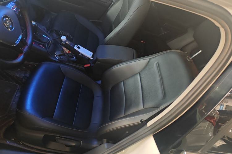 Used Volkswagen Sagitar 2018 1.6L Automatic Comfort Model Left Front Seat