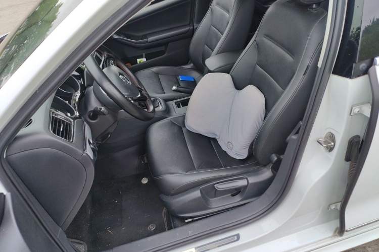 Used Volkswagen Sagitar 2018 280TSI DSG Ignite Edition Left Front Seat