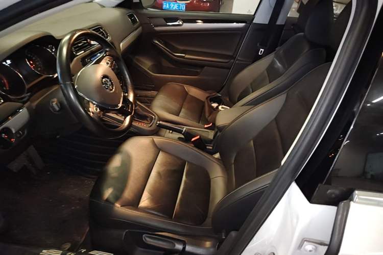 Used Volkswagen Sagitar 2018 280TSI DSG Ignite Edition Left Front Seat
