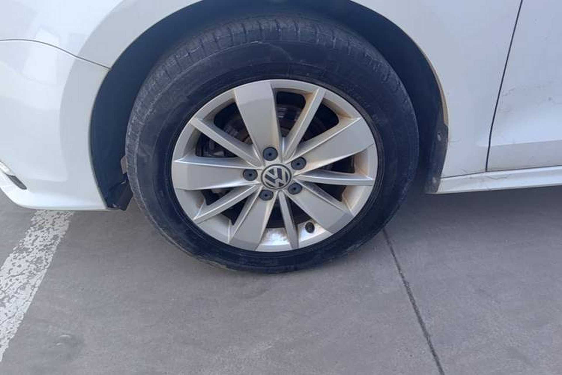 Used Volkswagen Sagitar 2018 1.6L Manual Fashion Edition Left Front Wheel Hub