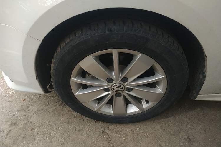 Used Volkswagen Sagitar 2018 1.6L Automatic Fashion Model Left Front Wheel Hub