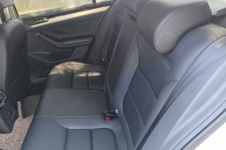 Used Volkswagen Sagitar 2018 180TSI DSG Prestige Edition Left Rear Seat