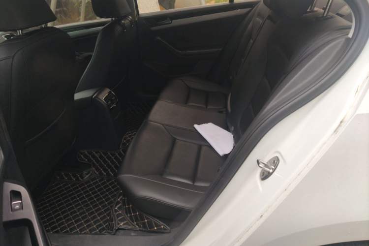 Used Volkswagen Sagitar 2018 1.6L Manual Comfort Model Left Rear Seat