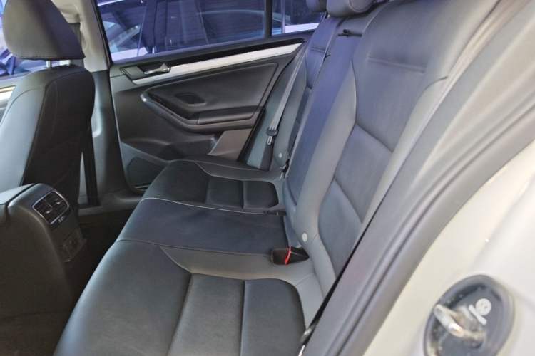 Used Volkswagen Sagitar 2018 1.6L Automatic Comfort Model Left Rear Seat