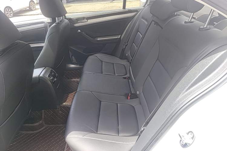 Used Volkswagen Sagitar 2018 1.6L Automatic Comfort Model Left Rear Seat