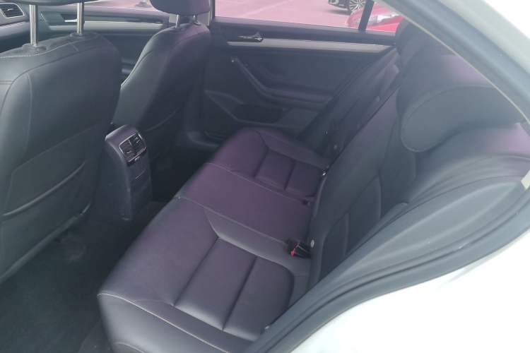 Used Volkswagen Sagitar 2018 280TSI DSG Ignite Edition Left Rear Seat